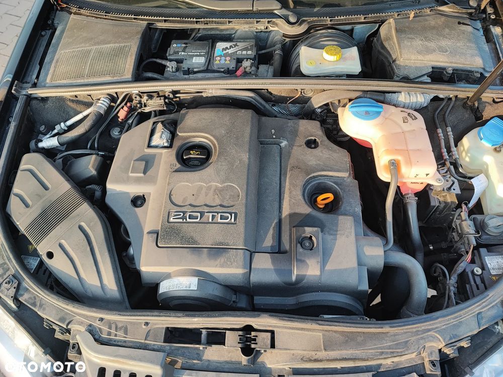 Audi A4 Avant 2.0 TDI DPF - 12