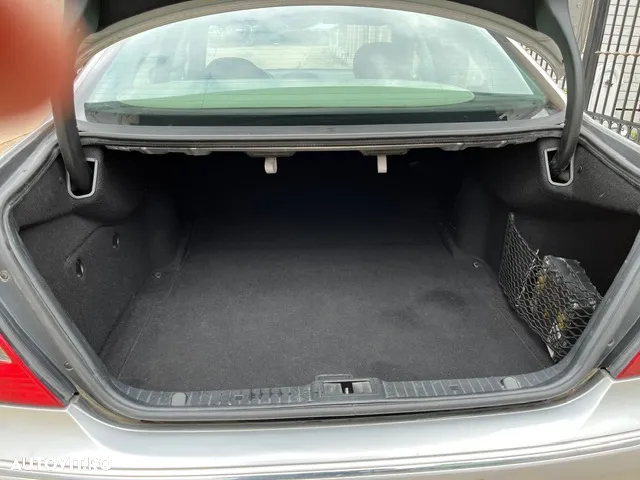 Mercedes-Benz E 200 KOMPRESSOR - 6