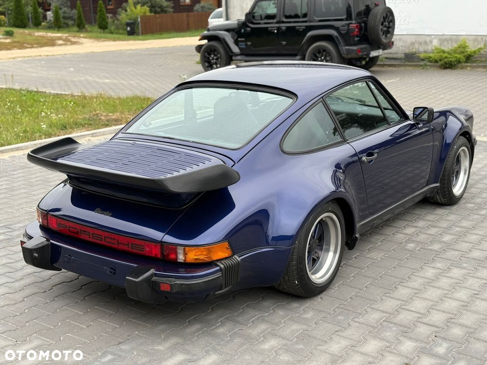 Porsche 911 - 8