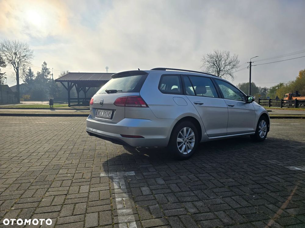 Volkswagen Golf - 4