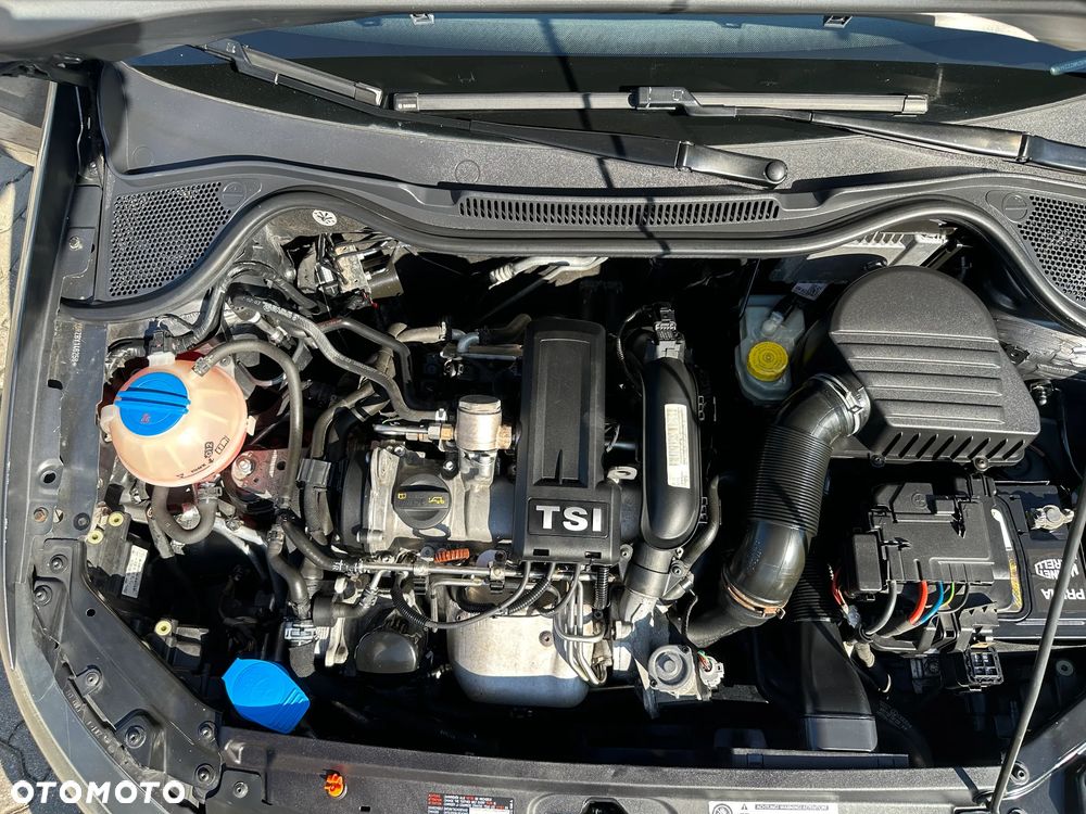 Volkswagen Polo 1.2 TSI Comfortline - 25