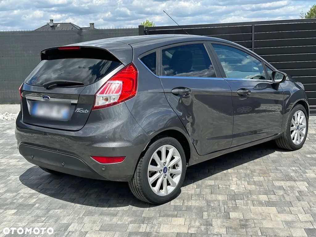 Ford Fiesta 1.5 TDCi Titanium - 4