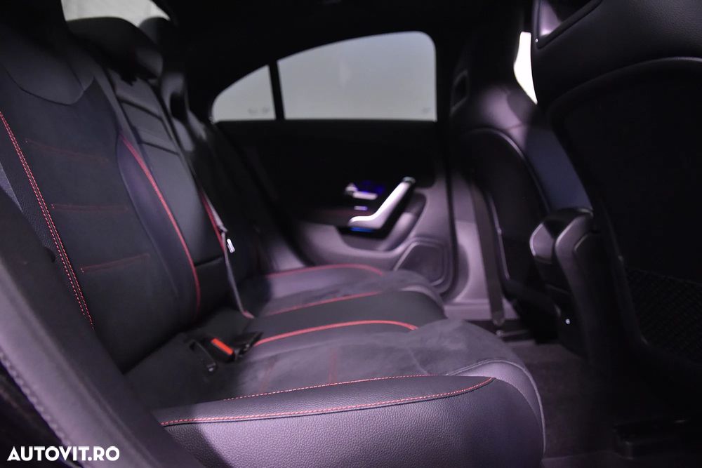 Mercedes-Benz CLA 250 4Matic 7G-DCT AMG Line - 12