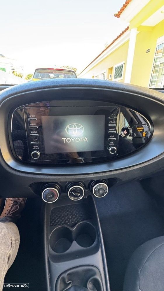 Toyota Aygo 1.0 X-Play Plus - 19