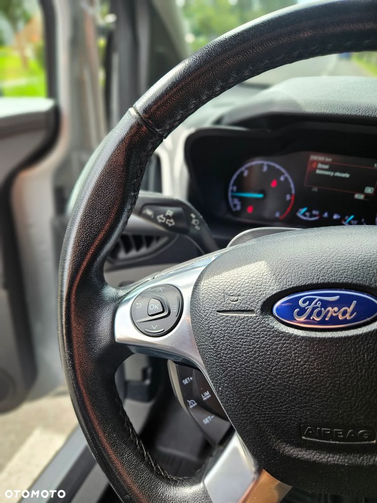 Ford Tourneo Connect - 24
