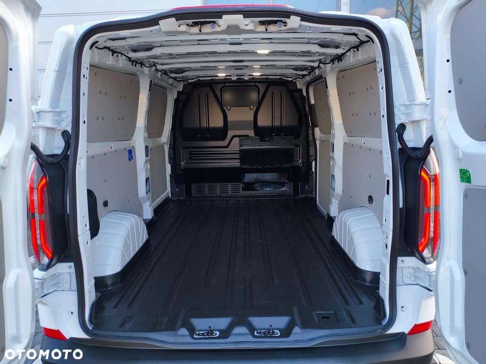 Ford E-Transit Custom - 4