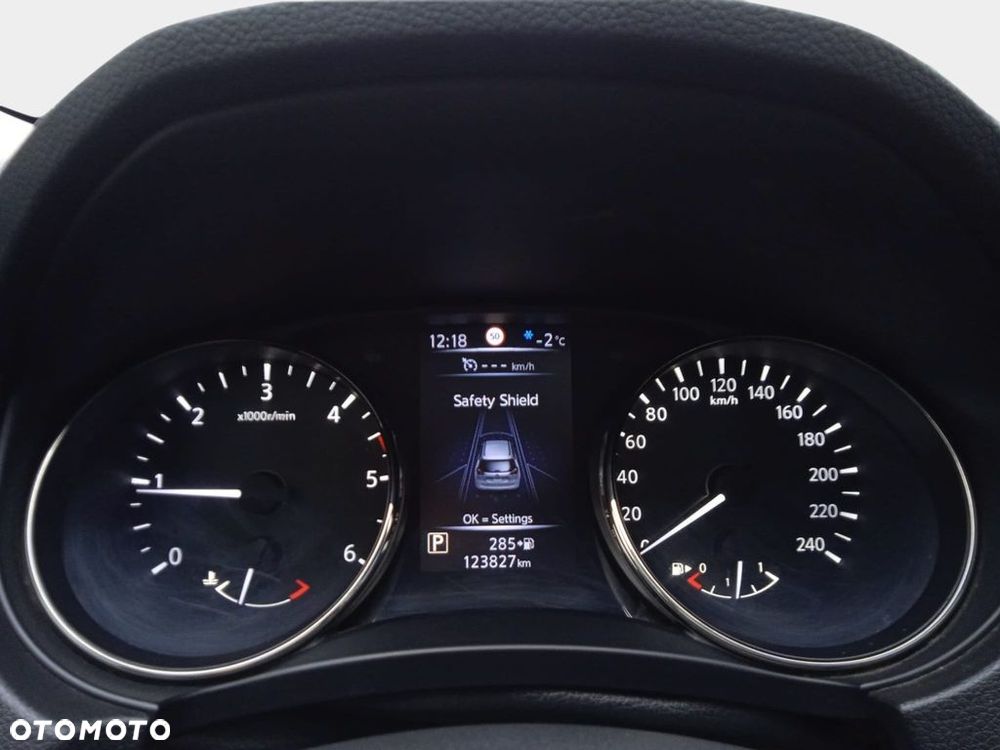 Nissan X-Trail 2.0 dCi Tekna 4WD Xtronic - 17