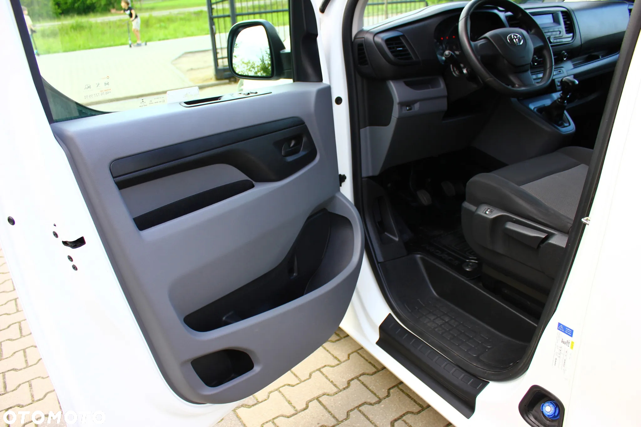 Toyota ProAce Kombi 2.0 D-4D Long 2,8t - 26