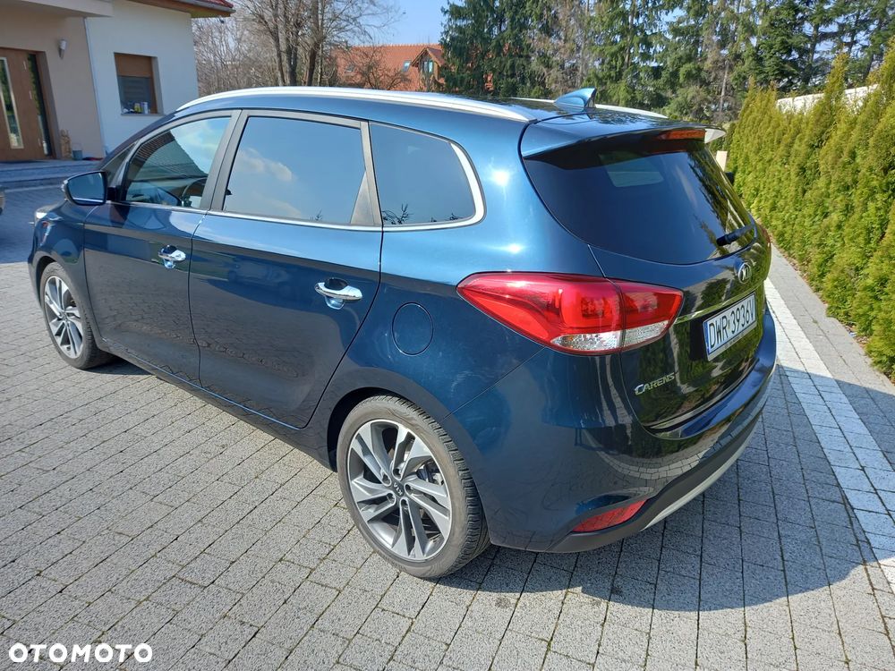 Kia Carens 1.7 CRDi XL 7os - 5