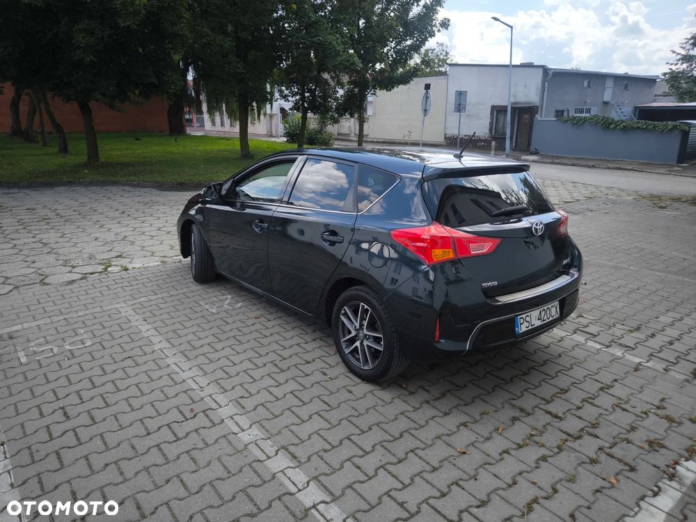 Toyota Auris - 4