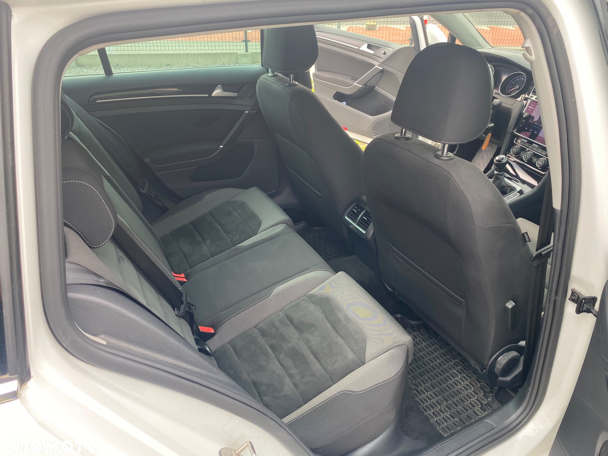Volkswagen Golf 1.4 TSI (BlueMotion Technology) Highline - 29