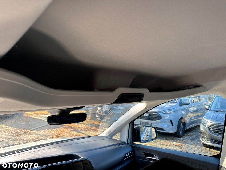 Ford Tourneo Connect - 33