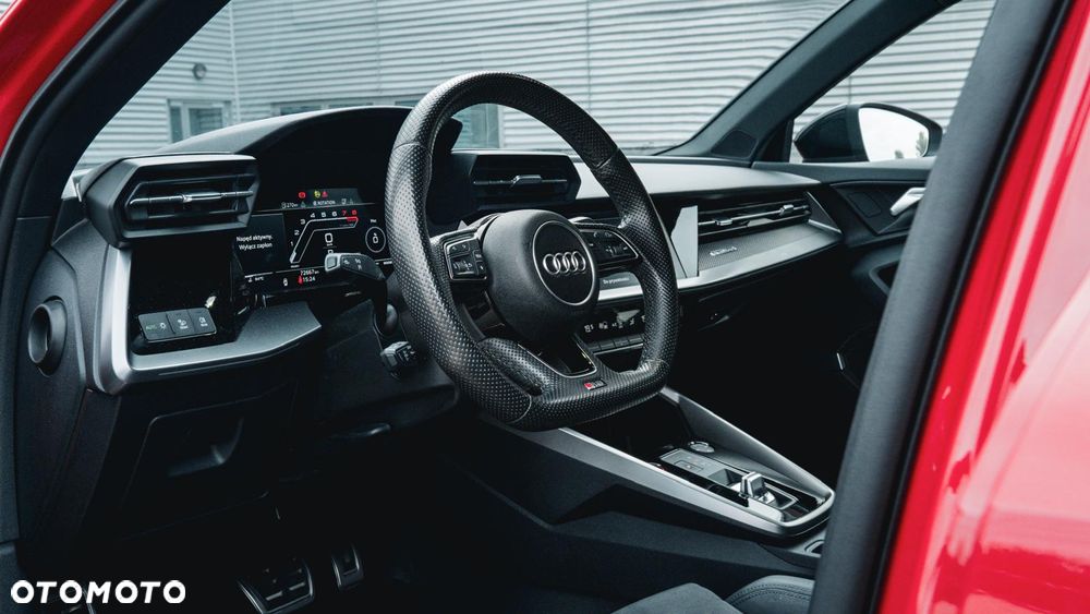Audi RS3 Limousine - 14