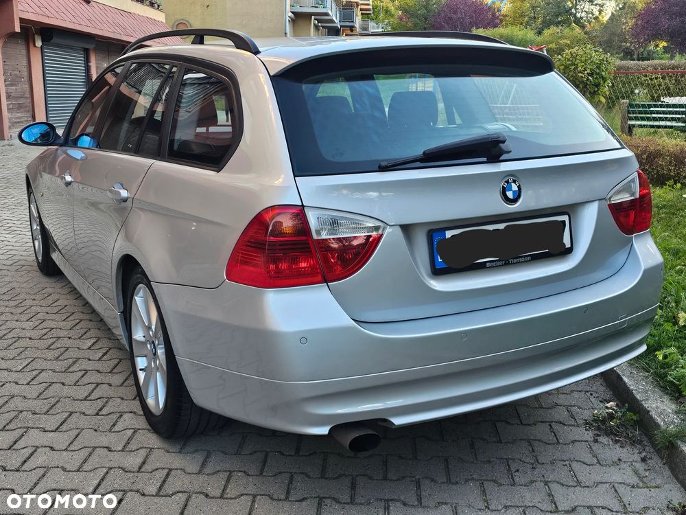 BMW Seria 3 318i - 5