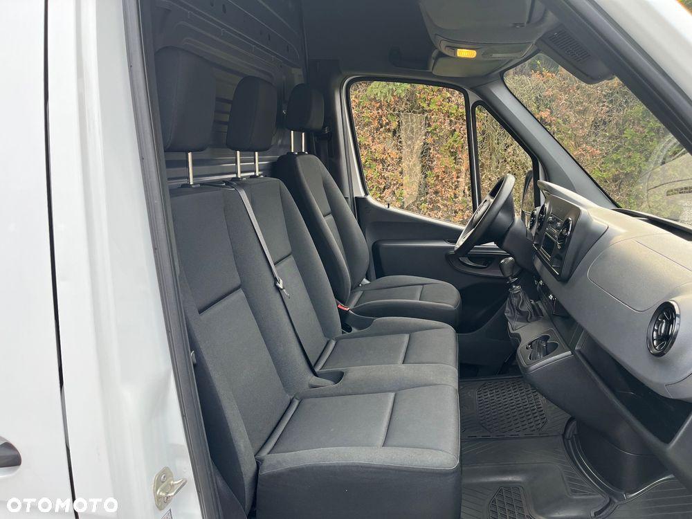 Mercedes-Benz SPRINTER - 14