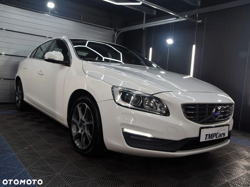 Volvo S60 D4 Drive-E Momentum - 1