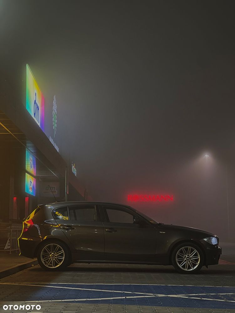 BMW Seria 1 120i - 27