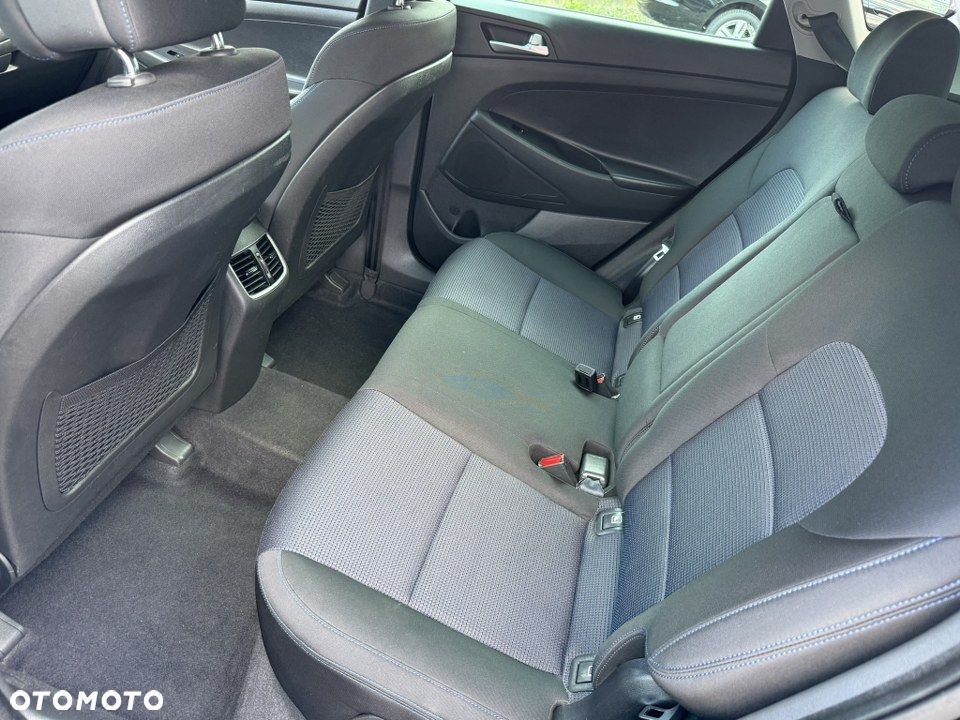 Hyundai Tucson 1.6 GDI BlueDrive Design 2WD - 37