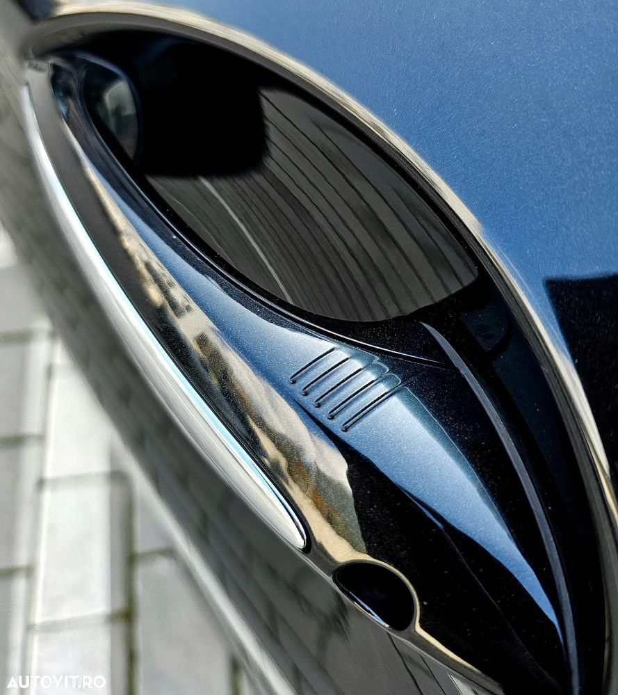 BMW Seria 5 525d xDrive - 12