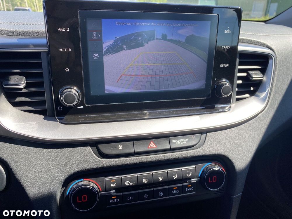 Kia Ceed - 24