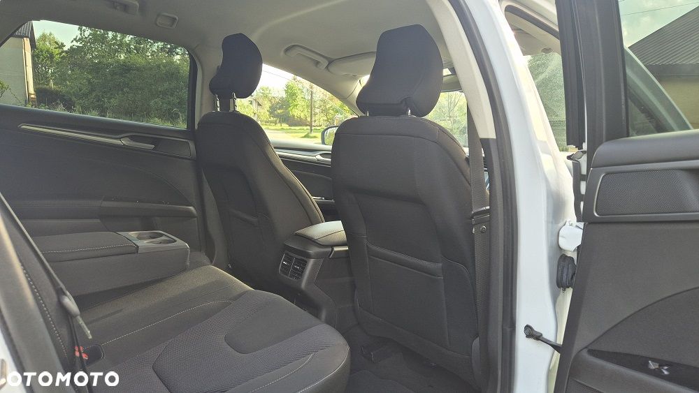 Ford Mondeo 2.0 TDCi Titanium PowerShift - 9