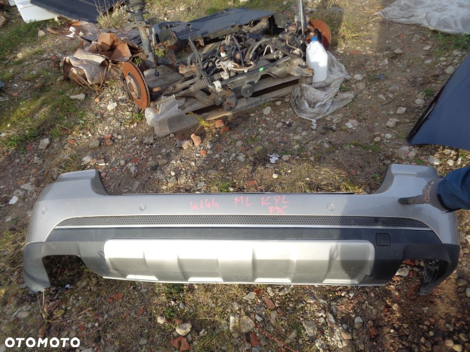 MERCEDES ML W164 ZDERZAK TYŁ - 1