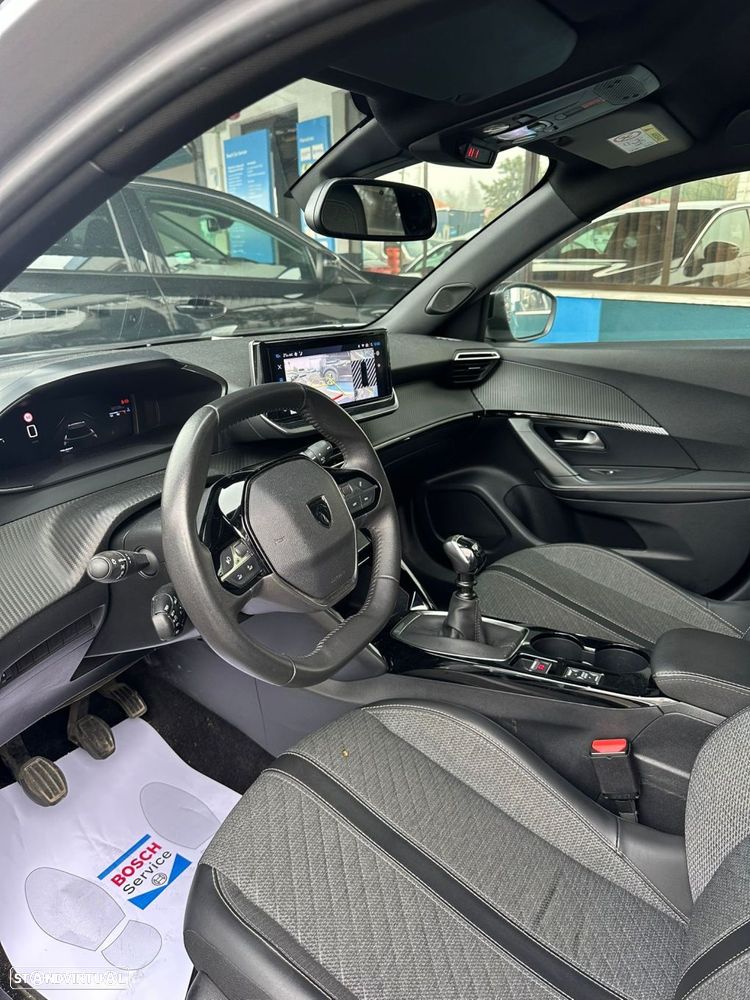 Peugeot 2008 1.2 PureTech Allure - 6