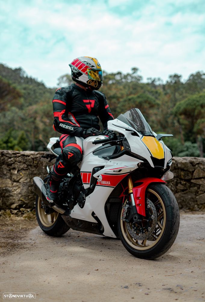 Yamaha YZF R1 - 1