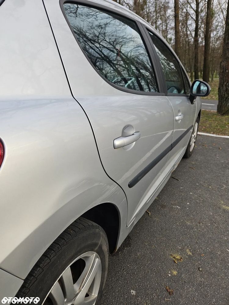 Peugeot 207 1.4 - 6