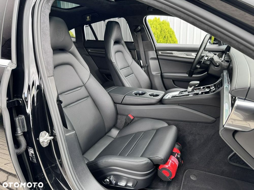 Porsche Panamera Turbo S - 19