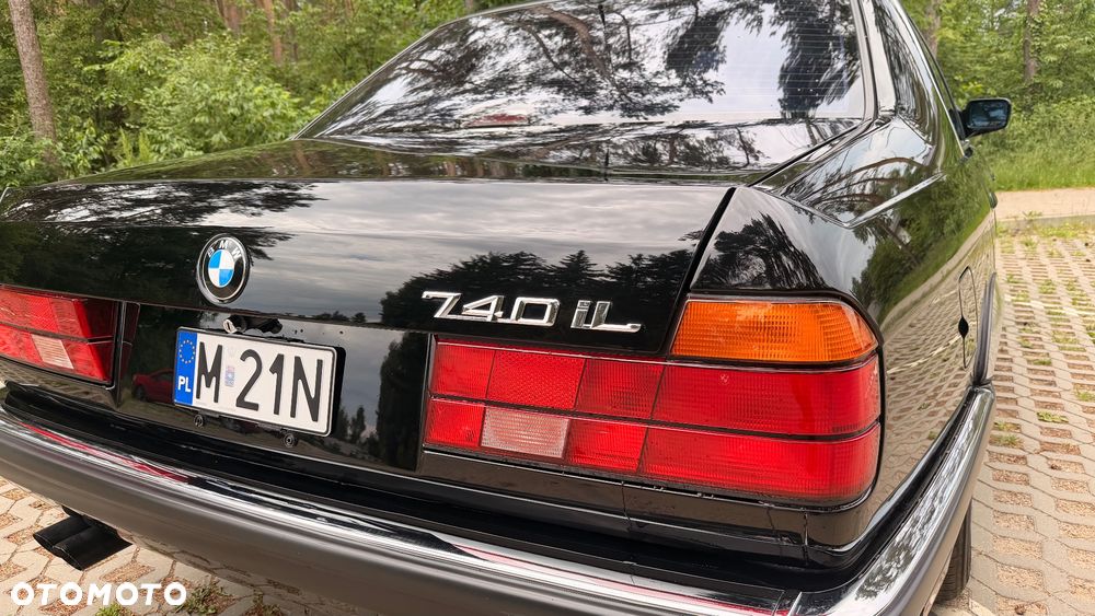 BMW Seria 7 - 36
