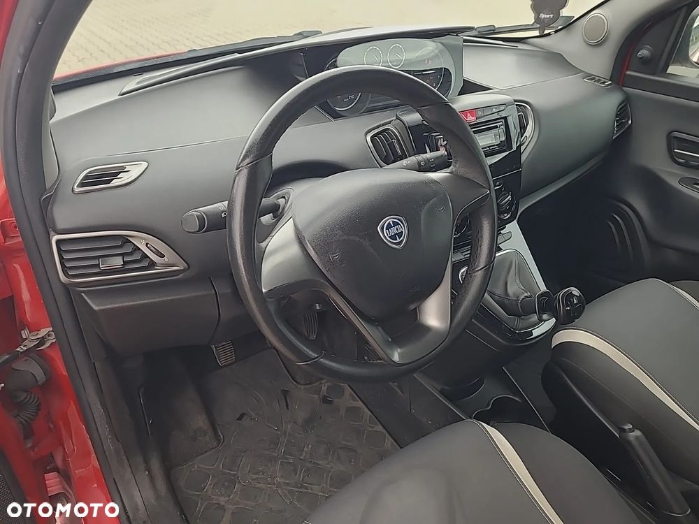Lancia Ypsilon 1.2 8V Elefantino S&S - 16
