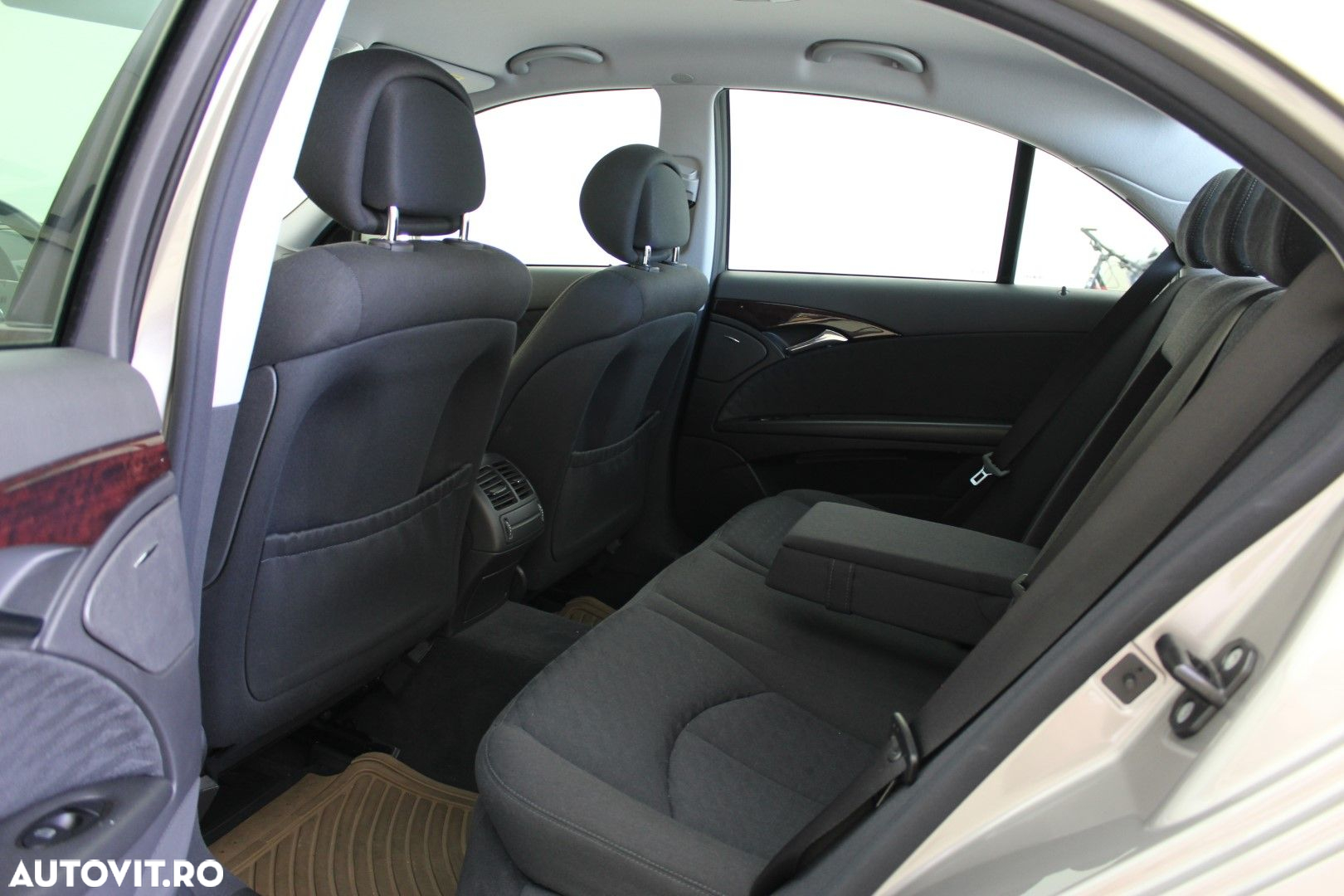 Mercedes-Benz E - 9