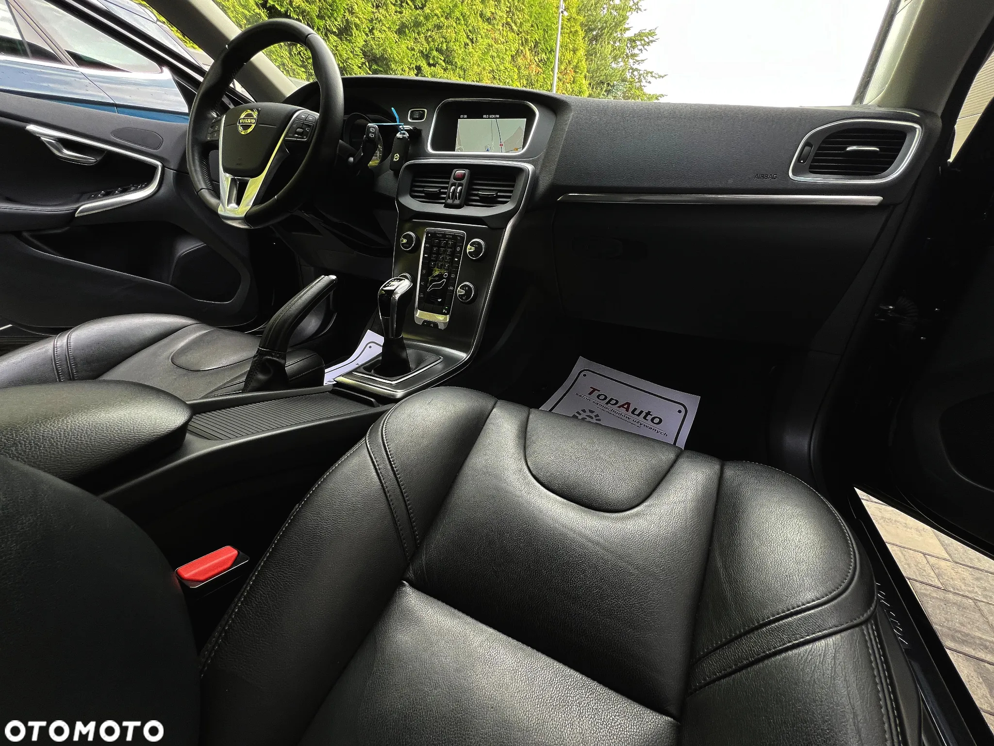 Volvo V40 D2 Drive-E Momentum - 16