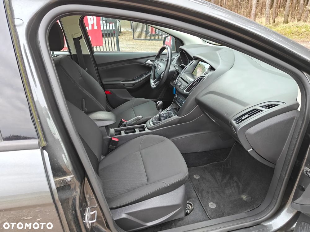 Ford Focus SW - 10