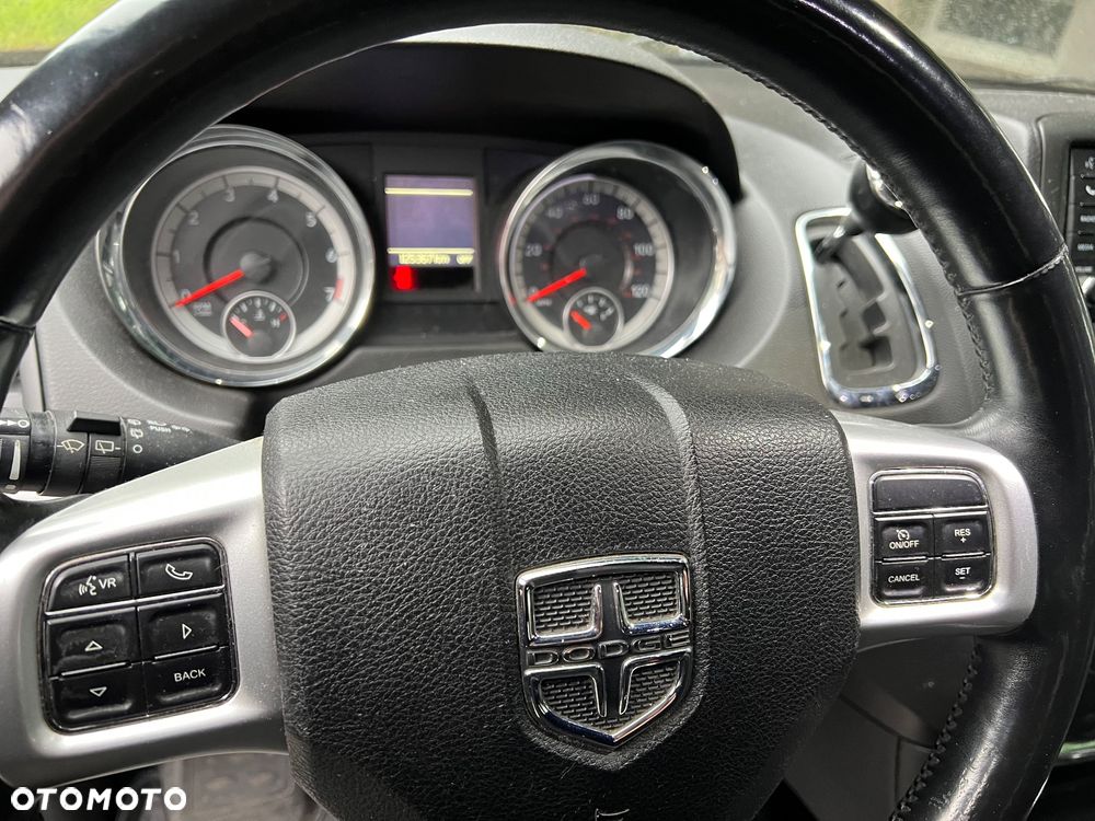 Dodge Grand Caravan - 5