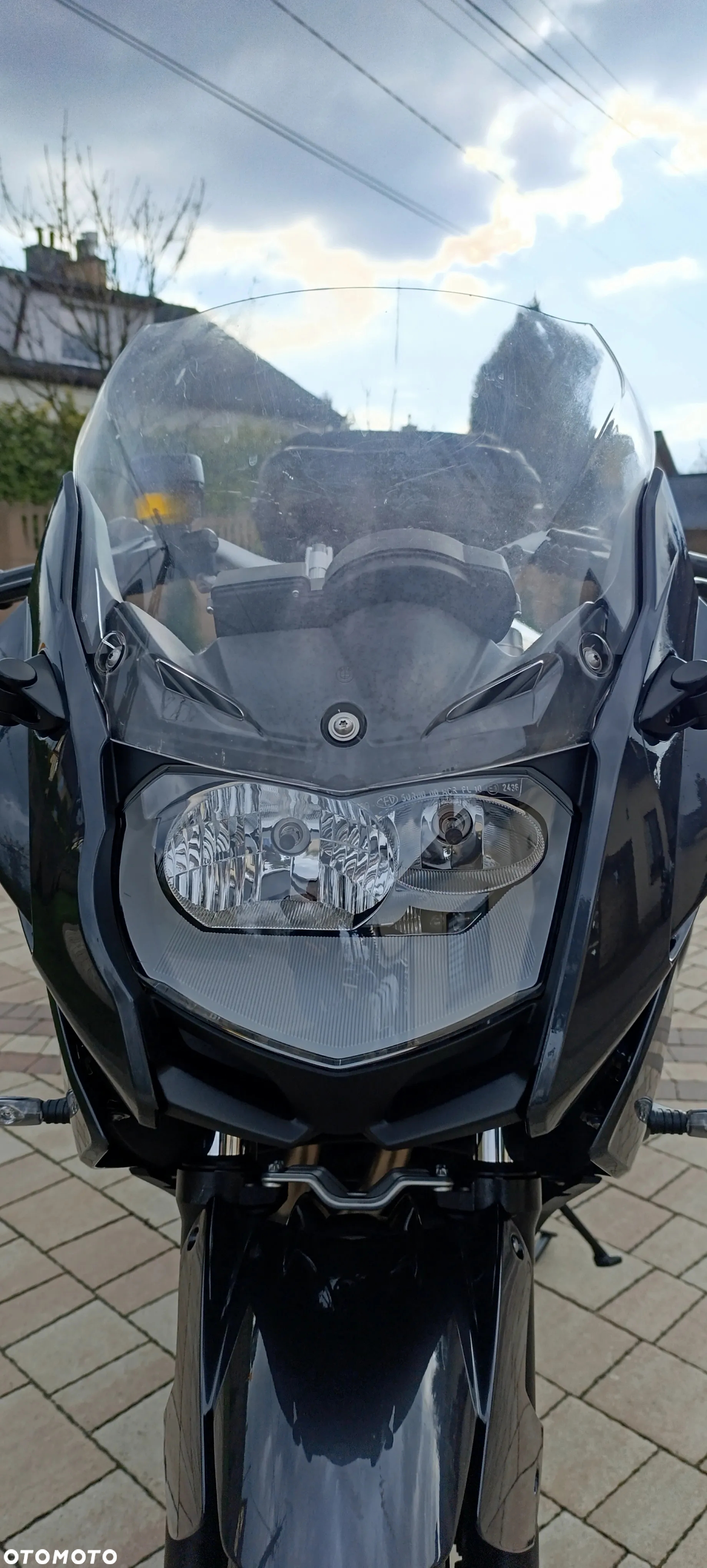 BMW F - 19