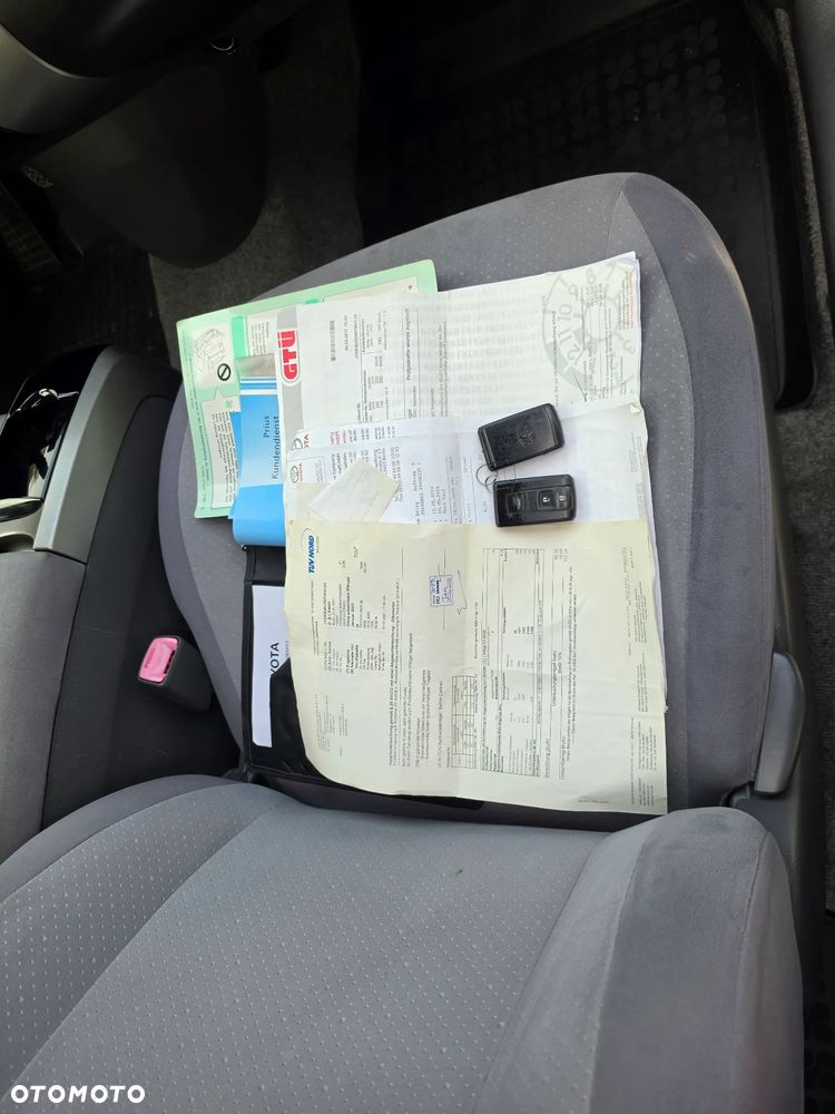 Toyota Prius 1.5 VVT-i Prestige - 18