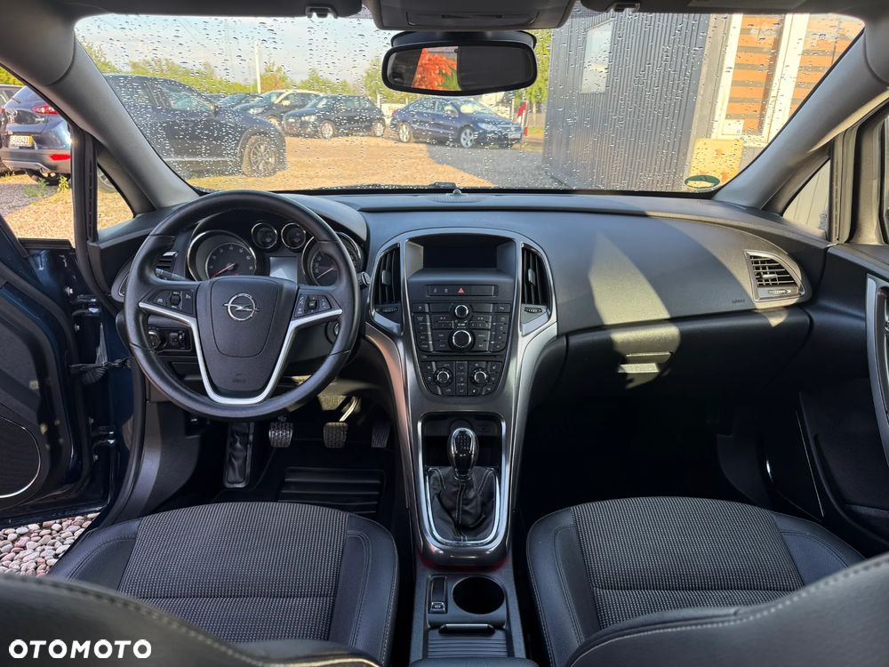 Opel Astra 1.4 Turbo Exklusiv - 8