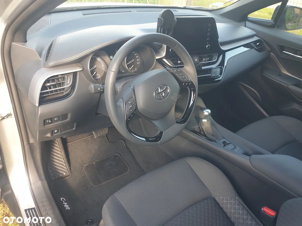 Toyota C-HR Business-Edition - 30