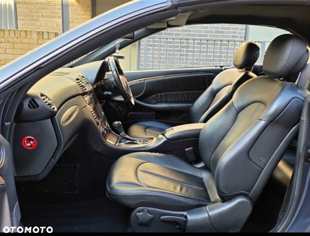 Mercedes-Benz CLK - 11