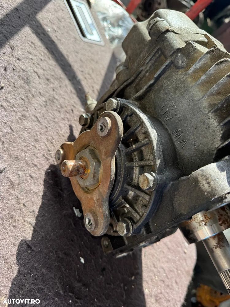 Cutie transfer Dacia Duster cod 8200988056 8200988057 1.5 dci 4x4 E5 2010-2017 - 2