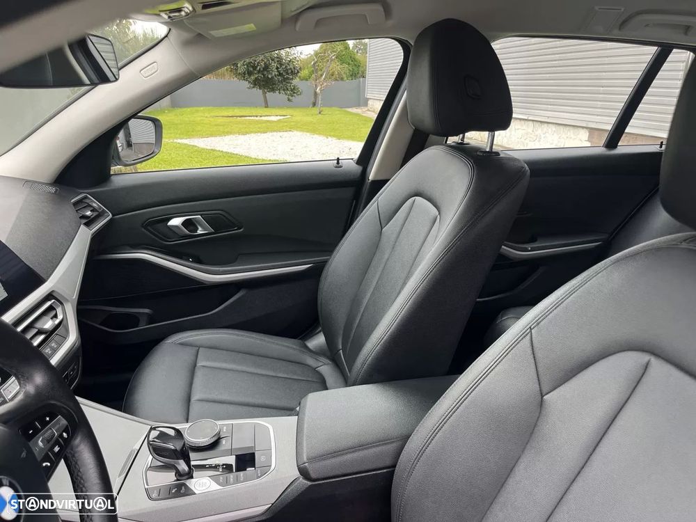 BMW 318 d Touring Aut. Sport Line - 28