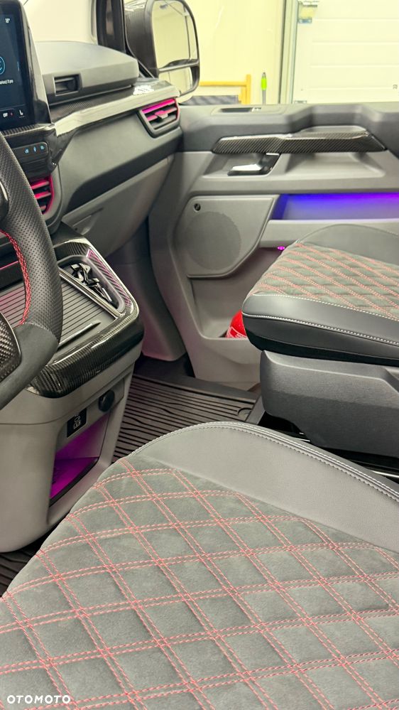 Ford Tourneo Custom - 17