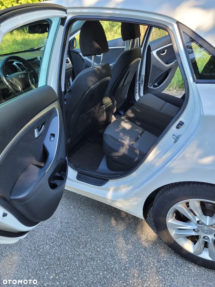 Hyundai i30 blue 1.6 CRDi Classic - 8