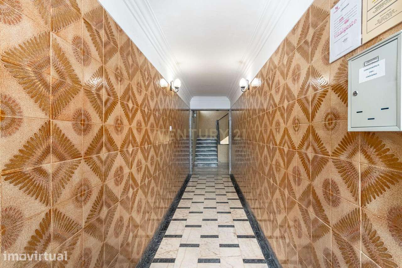 Apartamento T2 luminoso e pronto a Habitar - Bobadela - Grande imagem: 2/14