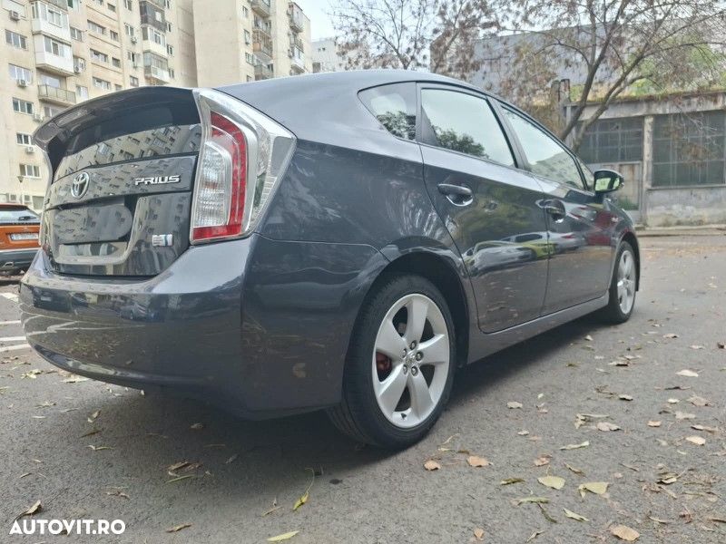 Toyota Prius - 6