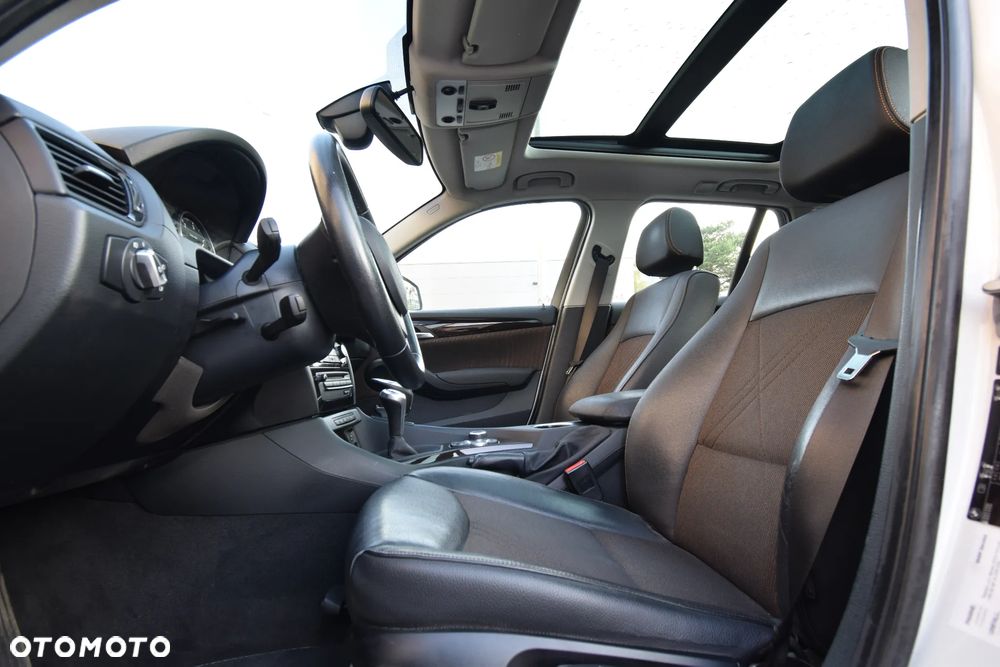BMW X1 sDrive18d xLine - 18