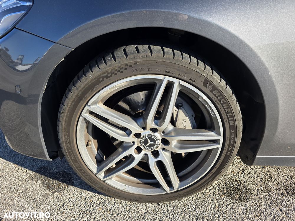 Mercedes-Benz E - 22