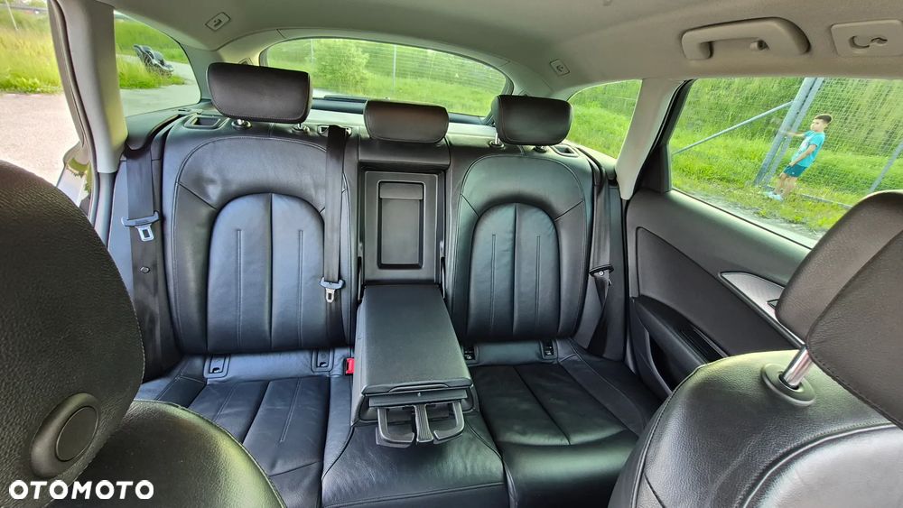 Audi A6 Avant 2011 photo 5